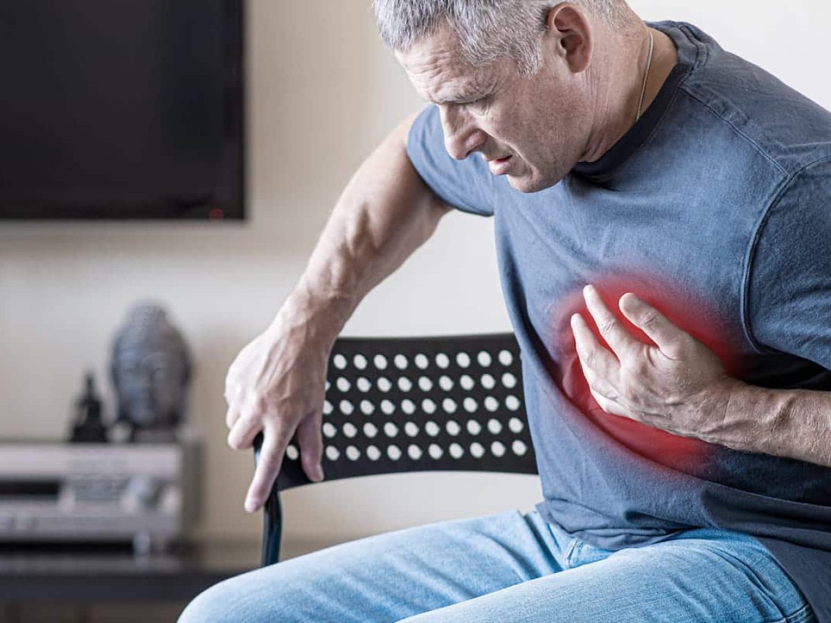 Sinais que o corpo dá antes de um infarto para você ficar de olho