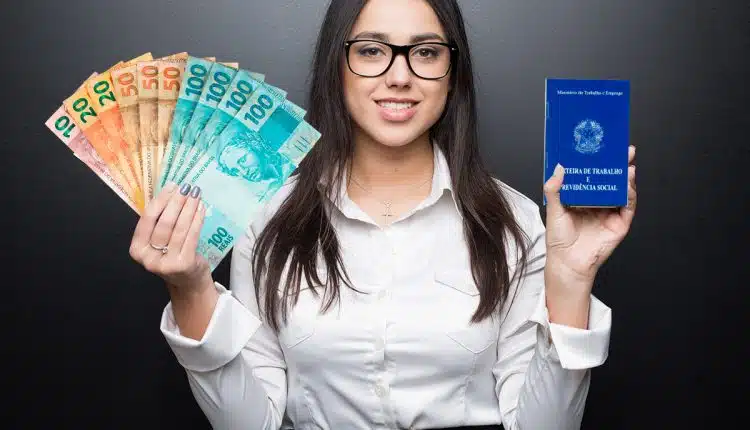 carteira de trabalho dinheiro